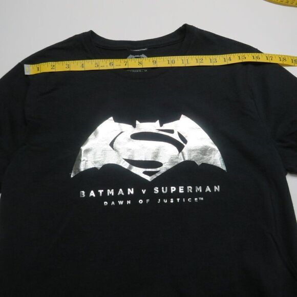 Batman Vs. Superman Movie Metallic Print Women's Shirt Size Medium Black Short S - Picture 4 of 7